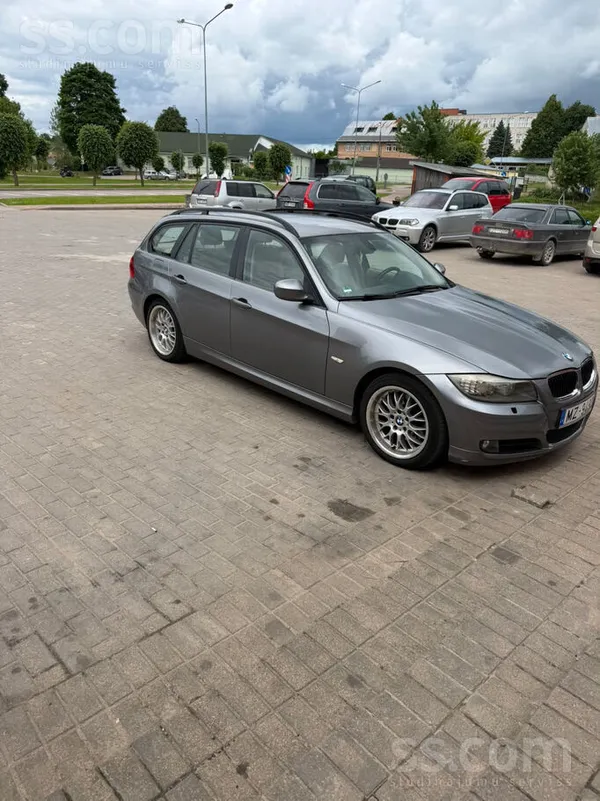 BMW 320 - 1