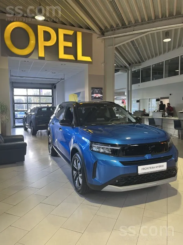 Opel Jauna automašīna. (Ir arī citas krāsas) Opel Front