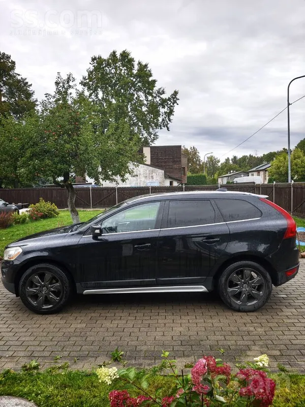Volvo Продаю Volvo Xc60 D5 151kW. 2010 год, стоят новые 