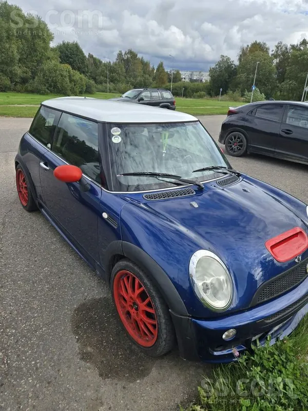 Mini Cooper 2003 – ejošs auto ar defektiem
Pārdodu Mini Cooper, 2003. gada.