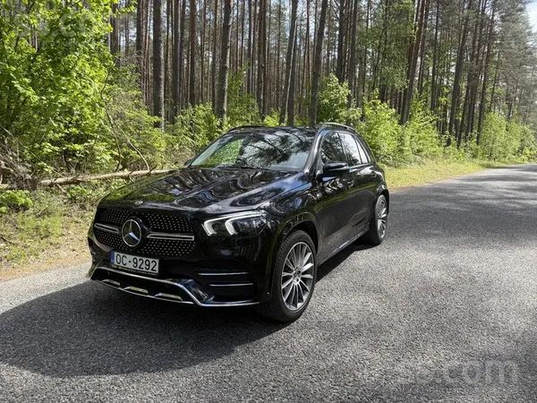 Pārdodu Mercedes-benz Gle300D Amg, auto ar bagātīgu komplektāciju un izcilā