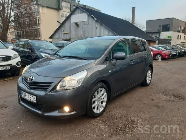 Toyota Toyota Verso