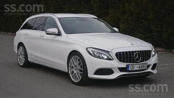 Mercedes 2.2d Facelift. Manuālais. 170z. s. Skaists un akur