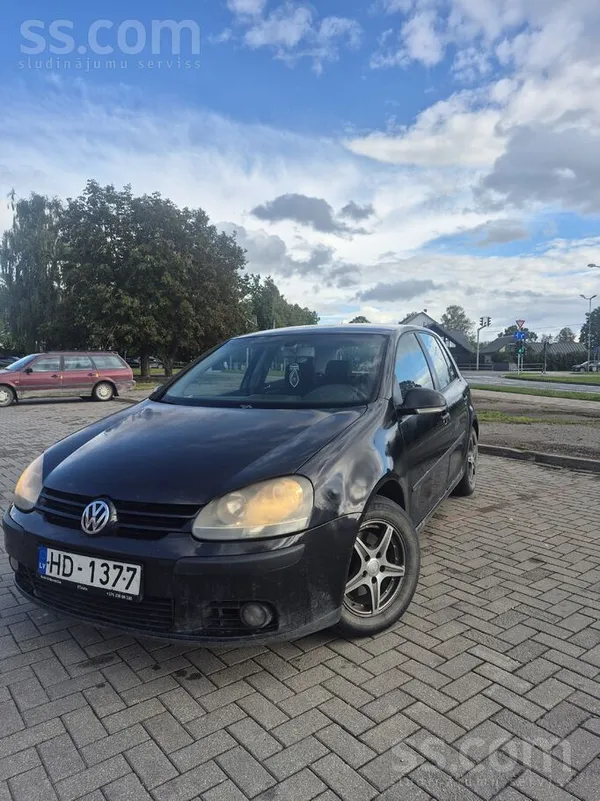 Volkswagen Pārdod golf5 77kw 1.9d 