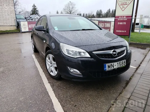 Pārdod - Maina
Jauna Ta, Līdz- 10.08.2027
Opel Astra J, 2011.g.
1.3 dīze