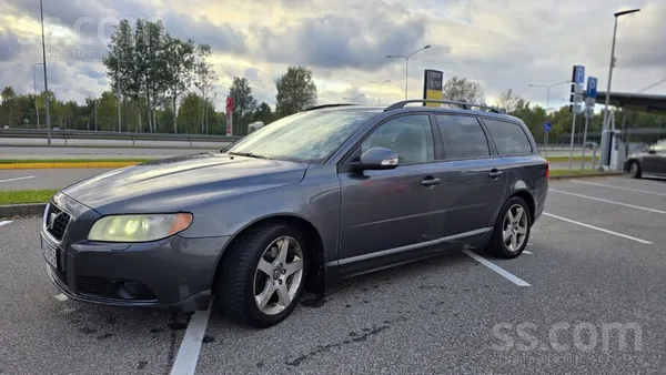Продаю Volvo V70 Iii, 2007 года, 2.4 дизель, 120kW. Грм и ремень генератора