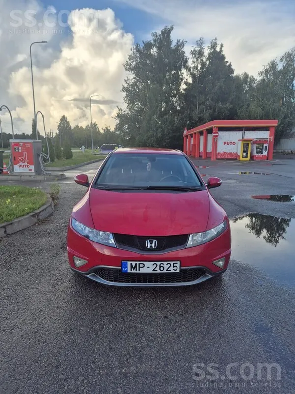 Honda Civic 2011, 2.2D dīzelis, Manuāls, Hečbeks, Sarkans — Latvijā
