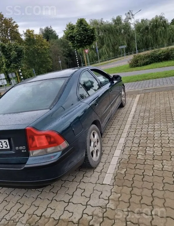 Pieejams Volvo s60 2000gads, 2.4 benzīns. 
Pārdodas, jo iegādāts cits auto.