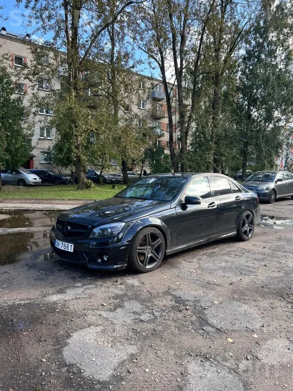 Mercedes C320 - 1