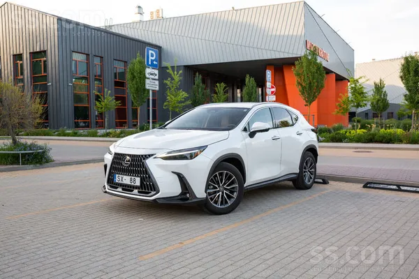 Lexus NX - 1