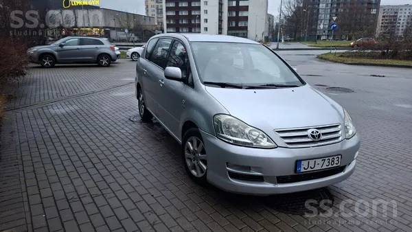 Toyota Продаю минивэн 7.мест. В хорошем состоянии.