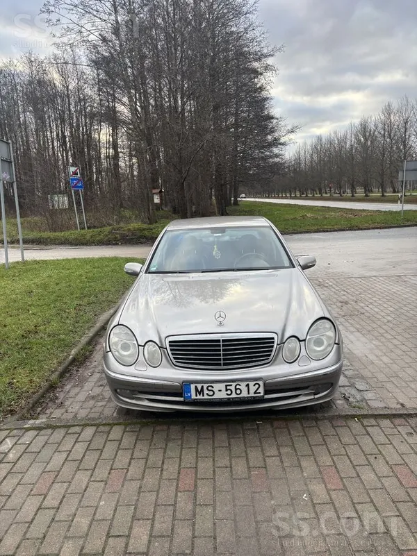 Mercedes E280