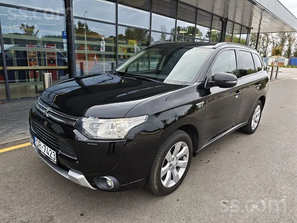 Mitsubishi Mitsubishi Outlander Hybrid ar bagātīgu komplektāc