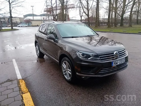 Volkswagen Touareg 2016, 3.0D dīzelis, Automāts, SUV/Apvidus, Brūns — Latvijā