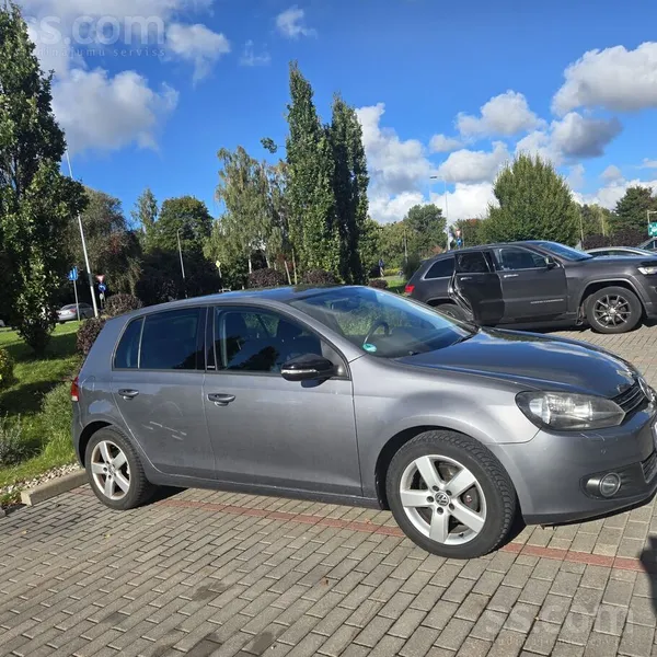 Volkswagen Golf 6 Style 77 kW, manuala, hečbeks.