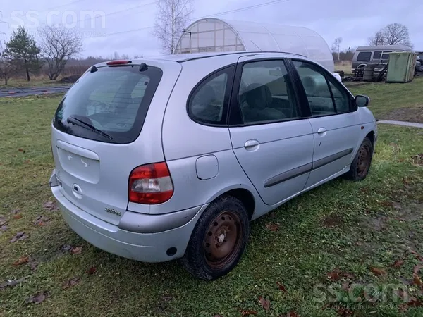 Renault Bez nodokļu parādiem. Nav metināts un laikam nav a