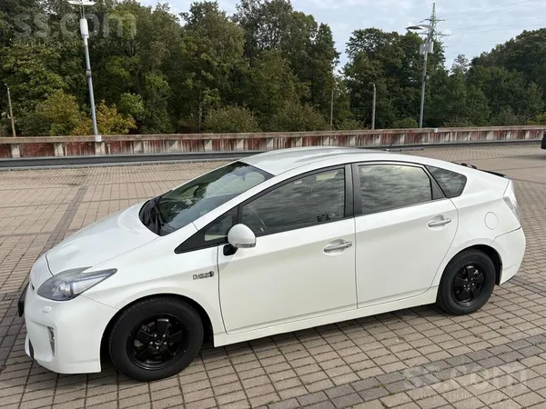 Toyota Prius - 1