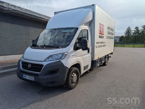 Pārdod Fiat Ducato 2015. gada ar lielo Box kravas būdu un lafeti.
Auto a