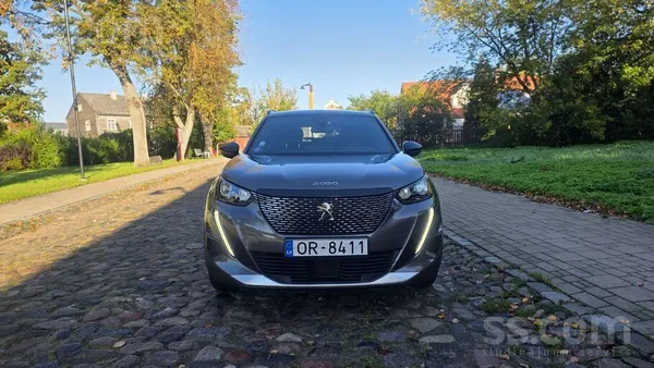 Peugeot Skaists auto tiko ievests no Francijas. Peugeot 20