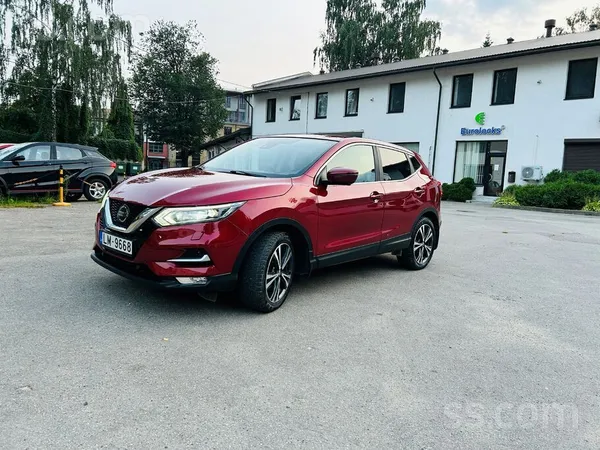 Nissan Qashqai - 1
