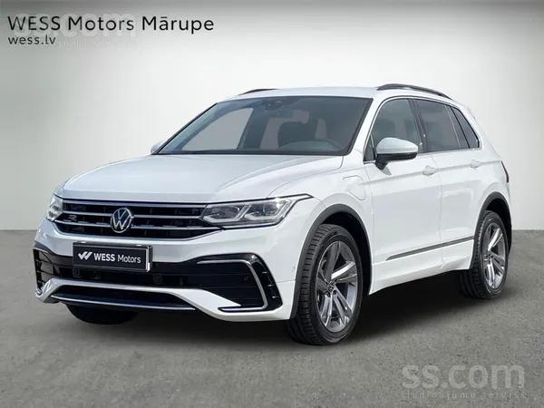 Volkswagen Tiguan - 1