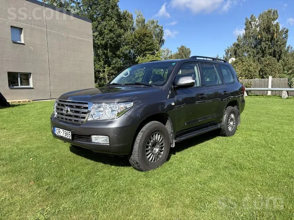 Toyota Land Cruiser - 1