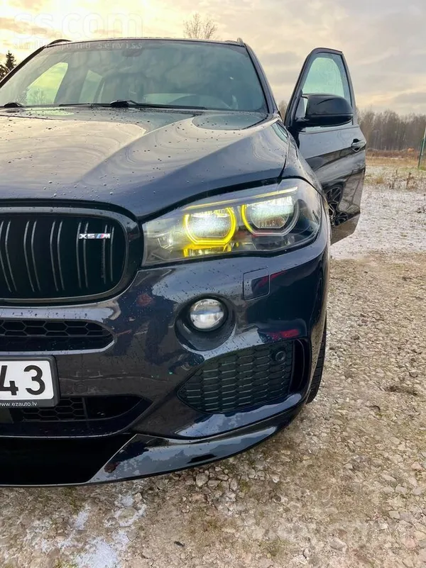 Pārdodu labu automašīnu BMW X5 190kw. 
Auto ir ļoti labā stāvoklī, jo tika