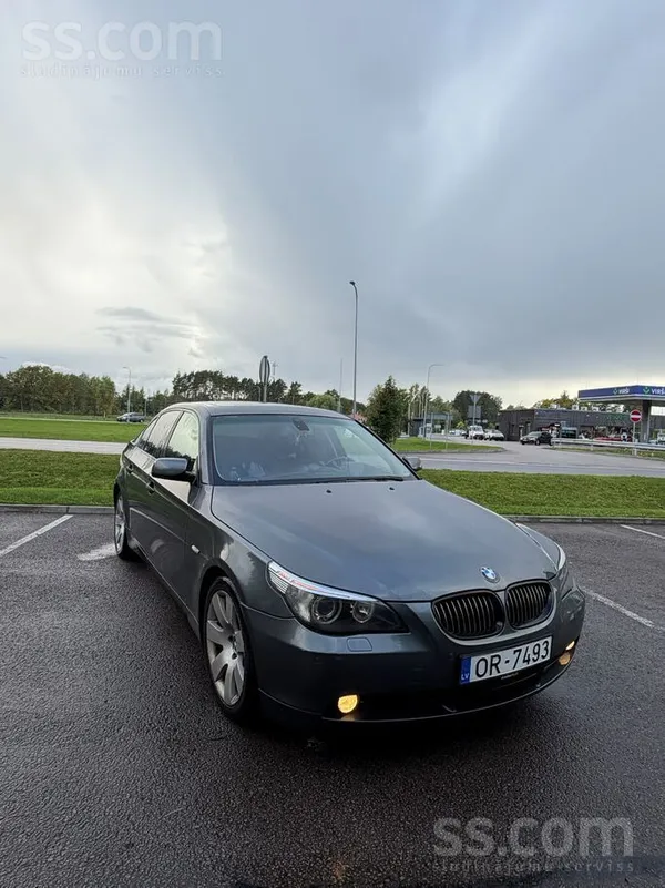 BMW 525 2007, 2.5D dīzelis, Automāts, Sedans, Pelēks — Latvijā