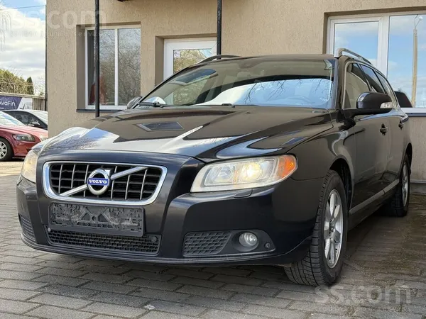 2.4l, Dīzelis 151kw, lūka, izieta tehniskā Apskate
Mehāniskā Kārba
Divas Ats
