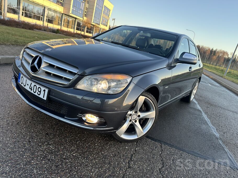 Mercedes C320 
Jauna apskate 
Samaksats nodoklis 
Nobraukums 241231t. 
A