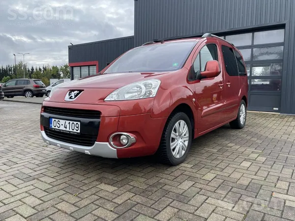 Peugeot Partner 2011, 1.6 benzīns, Manuāls, Universāls, Sarkans — Latvijā