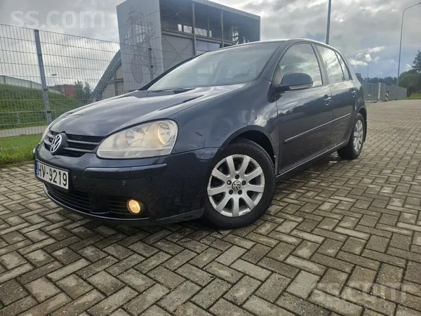 Volkswagen Golf 5 - 1