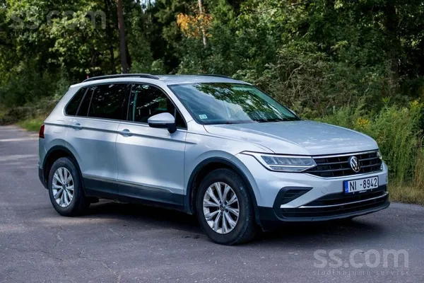 Volkswagen Tiguan - 1