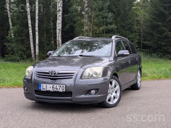 Toyota Sakarā ar jaunāka auto iegādi, tiek pārdots Toyota