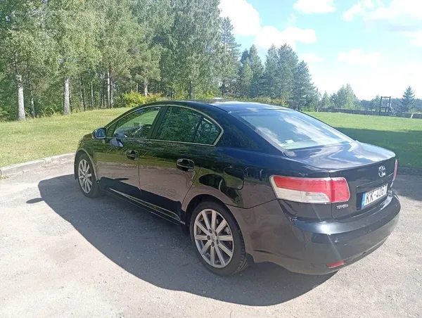 Toyota Avensis - 1