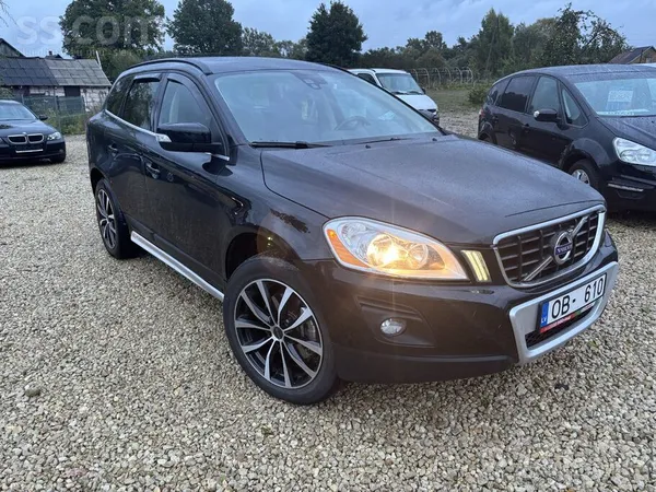 Uz pārdošanu iet labs un kopt Xc60. Brauc ļoti labi, pilnpiedziņa strāda.