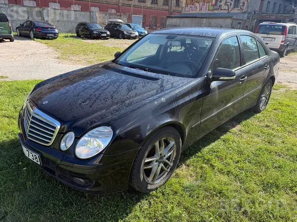 Mercedes Pārdodu auto. Nav tehniskā apskate, nav samaksāts 