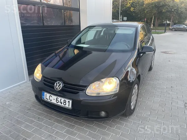 Volkswagen Golf 5 - 1