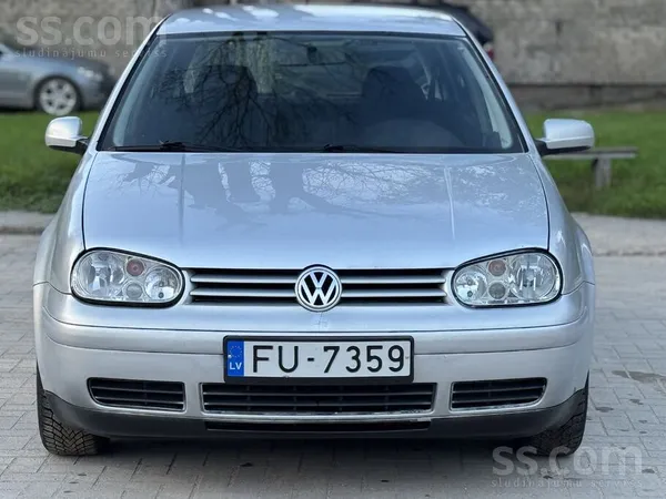 Volkswagen Golf 4 - 1