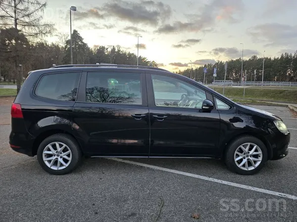 Volkswagen Pārdodu Volkswagen Sharan 2011. gada, 2.0 Tdi dīze