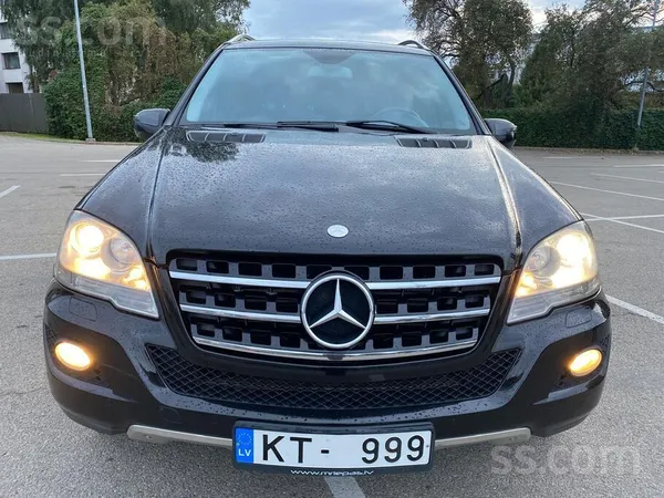 Mercedes ML350 - 1