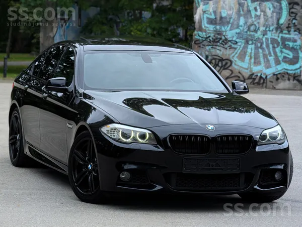 BMW BMW F10 528i M Sport Package Carbonschwarz Metalli