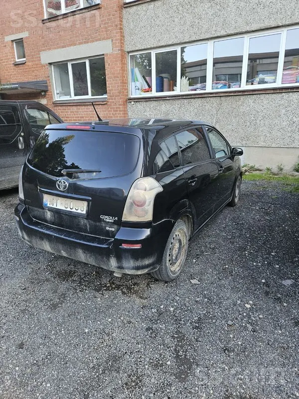 Toyota Corolla Verso - 1