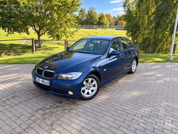Pārdod BMW E90 318 2.0 benzīns ar 6 pakāpju manualo kārbu. 
Ar tikko izietu