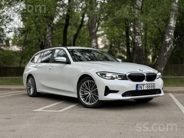 BMW Pārdodu BMW 330e Touring Plug-in Hybrid 2.0i.