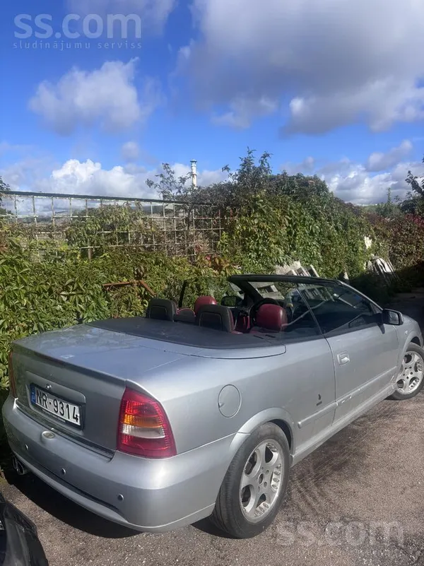 Opel Astra G Bertone, ekonomisks dīzelis. Jumts nav caurs un elektronika dar