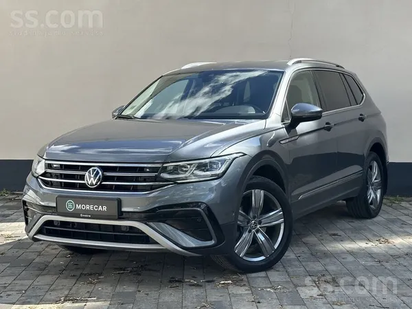 Volkswagen Tiguan - 1