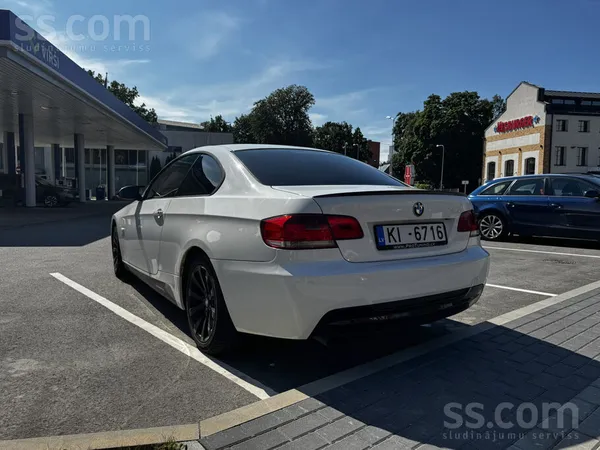 BMW 320 - 1