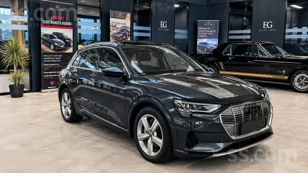 Pieejams Ekii atbalsts. Audi E-tron 55 300kw/409zs

– Akumulatora garantij