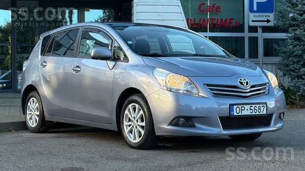 Toyota Verso - 1